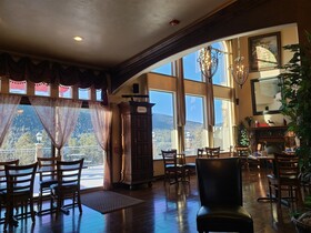 Arrowhead Manor