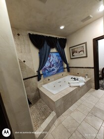 Arrowhead Manor