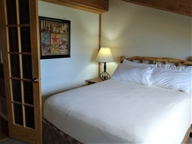 The Boulder Creek Lodge