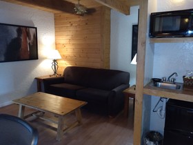 The Boulder Creek Lodge