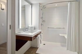 Delta Hotels Denver Thornton