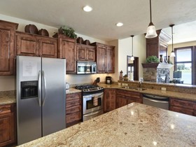 The Villas 103 3 Br townhouse by RedAwning