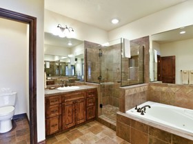 The Villas 103 3 Br townhouse by RedAwning