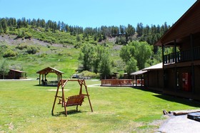 High Country Lodge