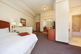 Hampton Inn & Suites Parker