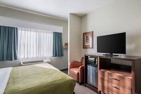 Quality Inn & Suites West
