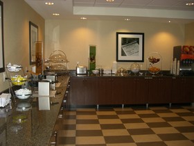 Hampton Inn & Suites Pueblo North