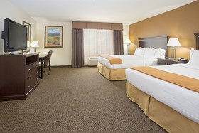 Holiday Inn Express Hotel & Suites Pueblo North