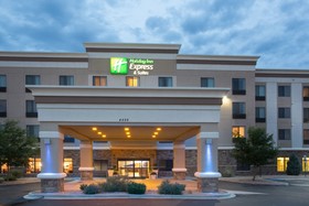 Holiday Inn Express Hotel & Suites Pueblo North