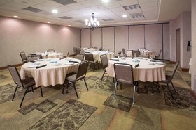 Holiday Inn Express Hotel & Suites Pueblo North