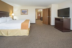 Holiday Inn Express Hotel & Suites Pueblo North
