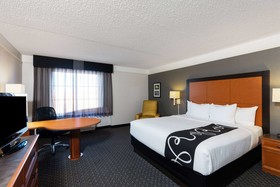 La Quinta Inn & Suites by Wyndham Pueblo