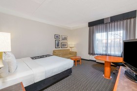 La Quinta Inn & Suites by Wyndham Pueblo