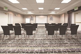 La Quinta Inn & Suites by Wyndham Pueblo