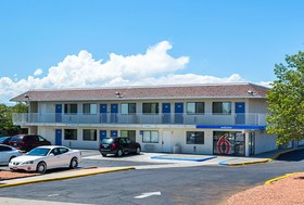 Motel 6 Pueblo I 25