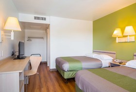 Motel 6 Pueblo I 25
