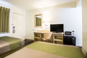 Motel 6 Pueblo I 25