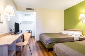 Motel 6 Pueblo I 25