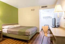 Motel 6 Pueblo I 25