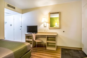 Motel 6 Pueblo I 25