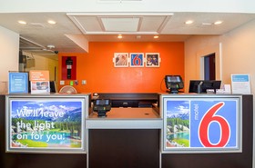 Motel 6 Pueblo I 25