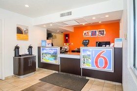 Motel 6 Pueblo I 25