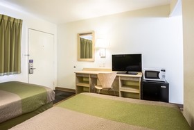 Motel 6 Pueblo I 25