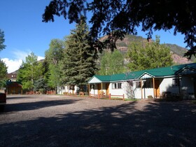 Redstone Cliffs Lodge