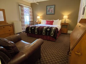 The Redstone Inn
