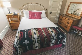 The Redstone Inn