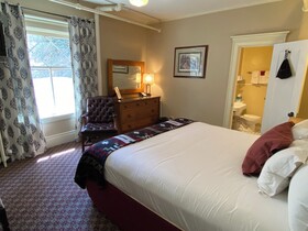 The Redstone Inn