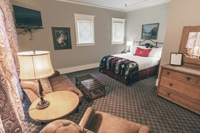 The Redstone Inn
