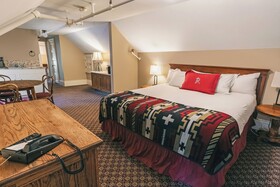 The Redstone Inn