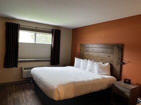 Ridgway Lodge and Star Saloon
