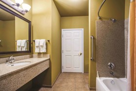La Quinta Inn & Suites by Wyndham Rifle