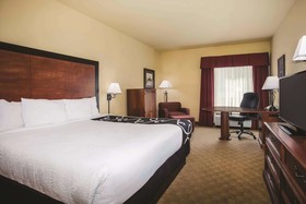 La Quinta Inn & Suites by Wyndham Rifle