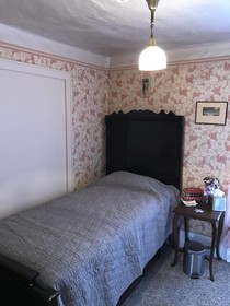 The Historic Windsor Hotel Bed & Breakfast