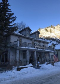 The Historic Windsor Hotel Bed & Breakfast