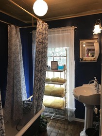 The Historic Windsor Hotel Bed & Breakfast
