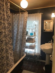 The Historic Windsor Hotel Bed & Breakfast