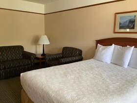 Luxury Inn and Suites