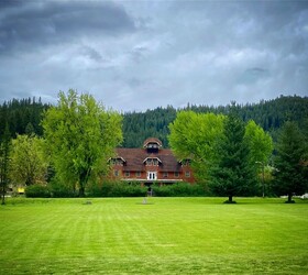 Silverton Mountain Manor