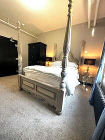 Silverton Mountain Manor