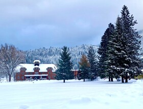 Silverton Mountain Manor
