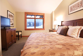 Capitol Peak Lodge Condominiums