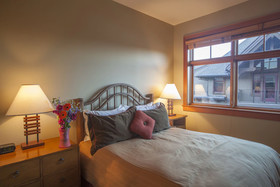 Capitol Peak Lodge Condominiums