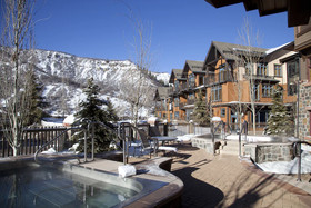Capitol Peak Lodge Condominiums