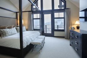 Capitol Peak Lodge Condominiums