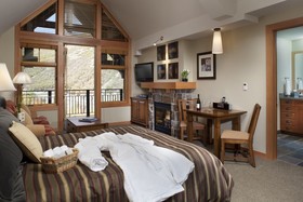 Capitol Peak Lodge Condominiums