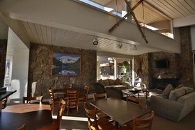 Pokolodi Lodge